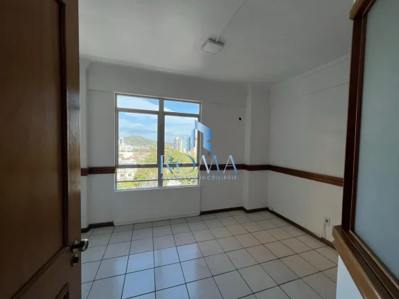 Imagem Sala Comercial 1 dormitórios à venda Nossa Senhora de Fátima Santa Maria/RS