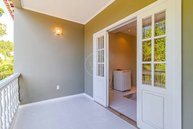 Imagem CASA com 5 DORMITÓRIOS à VENDA - 600m² de terreno - Condomínio MARAMAR