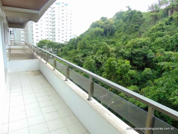 Imagem Praia de Pitangueiras, 50 metros da praia, local nobre, amplo apartamento com 03 dormitórios sendo 01 suíte