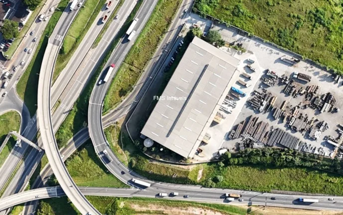 Imagem Galpão Industrial em Embu das Artes com 7.629,00 m².