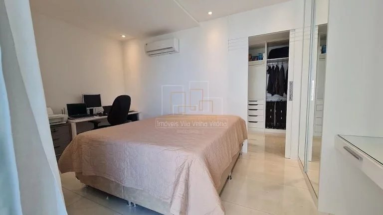 Imagem Apartamento com 4 quartos duas suítes ao lado do Extraplus e a 50 metros do mar