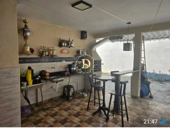 Imagem Casa - Sanatana - 3 Dormitórios (1 suíte) - 300m²