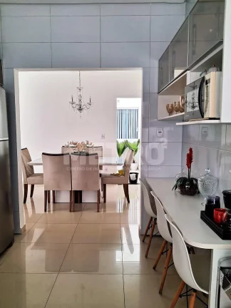 Imagem Casa à venda no bairro Maria Auxiliadora com 3 quartos, PETROLINA - PE