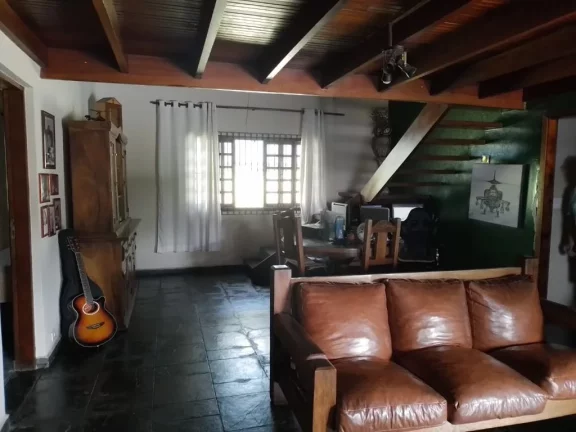 Imagem Chácara com 4 dormitórios à venda, 6024 m² por R$ 1.400.000,00 - Jardim Três Américas - Suzano/SP