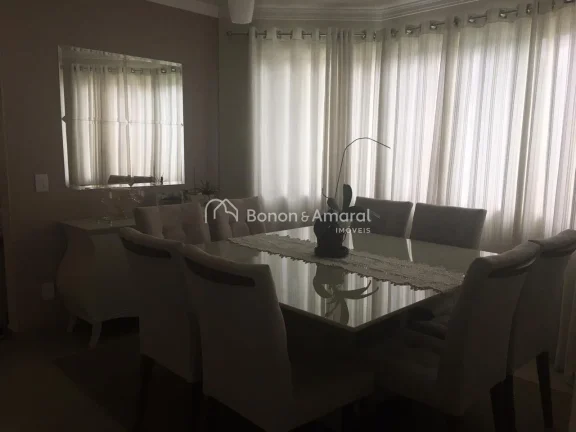 Imagem Em uma localização privilegiada, no Condomínio Vivenda das Cerejeiras em Valinhos, esta casa ofer...