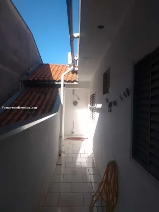 Imagem Sobrado para Venda em Limeira, Jardim Residencial Graminha II, 3 dormitórios, 2 banheiros, 3 vagas