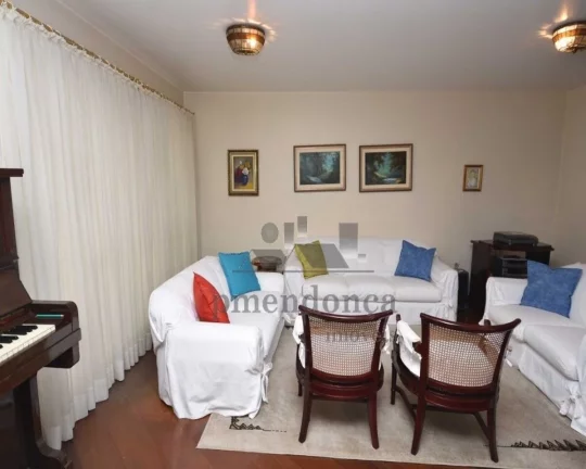 Imagem Amplo apartamento de 186m², planta original com 4 dts, sendo que abriu um para o living, 3 dormitó...