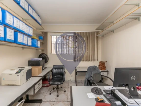Imagem Casa Comercial à Venda em São Paulo - Bairro Saúde: 2 Salas, 6 Banheiros, 2 Vagas de Garagem, 400m² de Área.