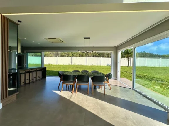 Imagem Casa em Condominio 4 Dormitórios - Bairro Capão Novo