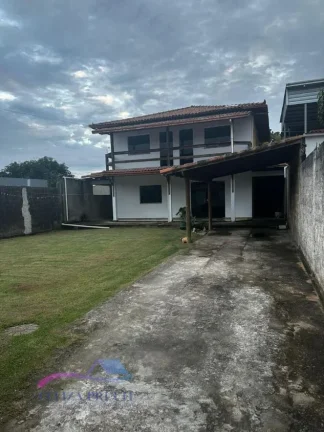 Imagem Casa Duplex com Terraço, Quintal Amplo e 160m² de Área Construída