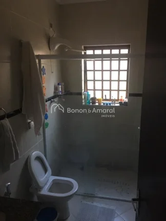Imagem Linda casa á venda à venda em Condomínio Fechado em Valinhos/SP. 3 dormitórios, 1 suíte, 2 banh...