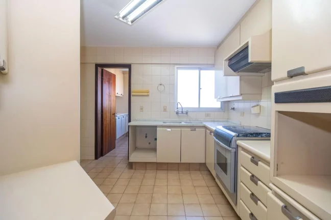 Imagem Apartamento de 4 quartos no bairro Água Verde
