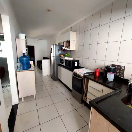 Imagem Casa Geminada para Venda em Sarandi, Parque Residencial Bom Pastor, 3 dormitórios, 1 banheiro, 2 vagas
