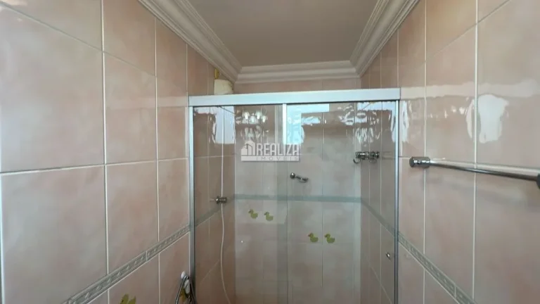 Imagem Apartamento com 3 suítes e área de lazer no bairro Mercês em Uberaba