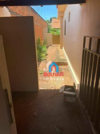 Imagem Casa com 3 dormitórios à venda por R$ 200.000,00 - Setor Dona Marolina - Itumbiara/GO
