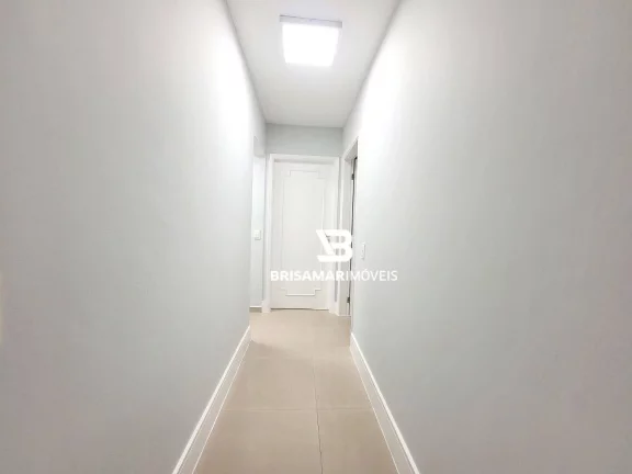 Imagem PITANGUEIRAS- CALÇADÃO , LINDO APARTAMENTO TOTALMENTE REFORMADO , GARAGEM NO PRÉDIO.
