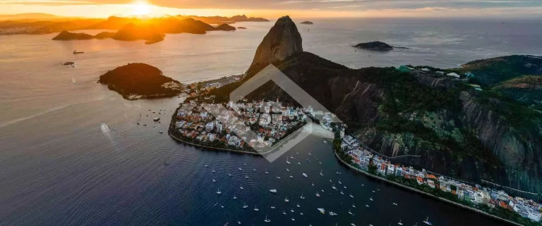Imagem Apartamento de 2 Quartos para Venda na Urca com 103 m²