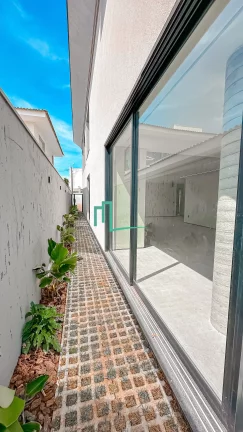 Imagem Linda residência exclusiva de alto padrão nova disponível a venda em condomínio fechado!