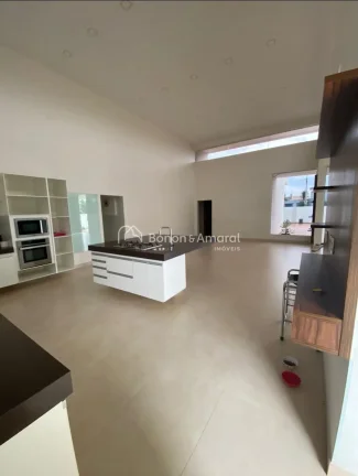 Imagem Casa à venda no Condomínio Athenas - Paulínia/SP

Casa térrea com 03 suítes, sendo a master com...