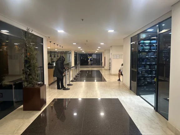 Imagem Loja Comercial – 122m² com Mezanino e Acesso Privilegiado no Centro