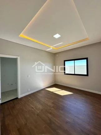 Imagem Casa Térrea Alto Padrão - Cadorim