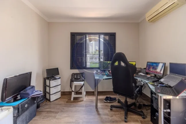 Imagem Imperdível oportunidade: Casa à venda na Vila Mariana, São Paulo-SP, com 3 quartos, 1 suíte, 2 salas, 3 banheiros e 146m² de área!