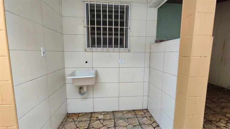 Imagem CASA COM 75 m² - MARACANÃ - PRAIA GRANDE SP