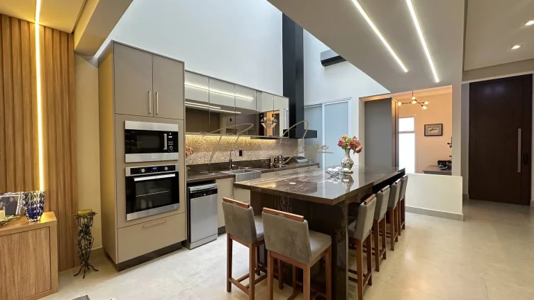 Casa com 3 Quartos à Venda, 134 m² em Chácaras Silvania - Valinhos