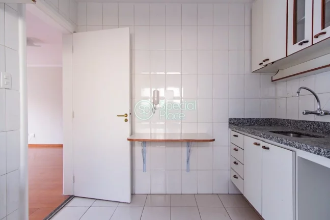 Imagem Ótimo apartamento com 78m², 3 dormitórios, sendo uma suíte, living com varanda, sala de jantar, ...