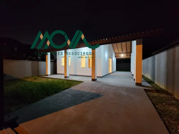 Imagem Casa para Alugar no Pontal de Itapoá - 2 Quartos, Laje, Ampla Varanda e Boa Localização