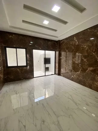 Imagem Sobrado 3 Suítes e 1 vaga de garagem em Balneário Perequê