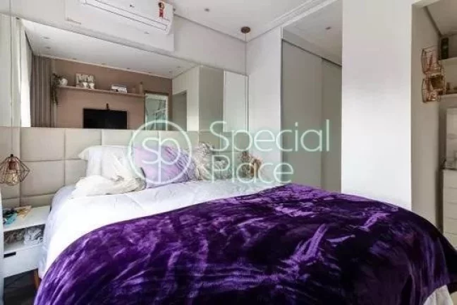 Imagem Lindo apartamento reformado em Santana. São 120m2 de área privativa. São duas suítes + escritór...