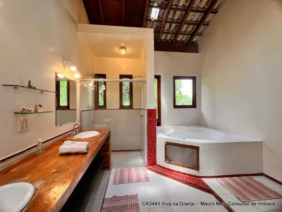 Imagem Casa em meio a muito verde com 671 m² Granja Viana - Cotia