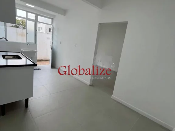 Imagem Apartamento reformado com 3 dormitórios no Macuco em Santos por $ 375.000,00 mil