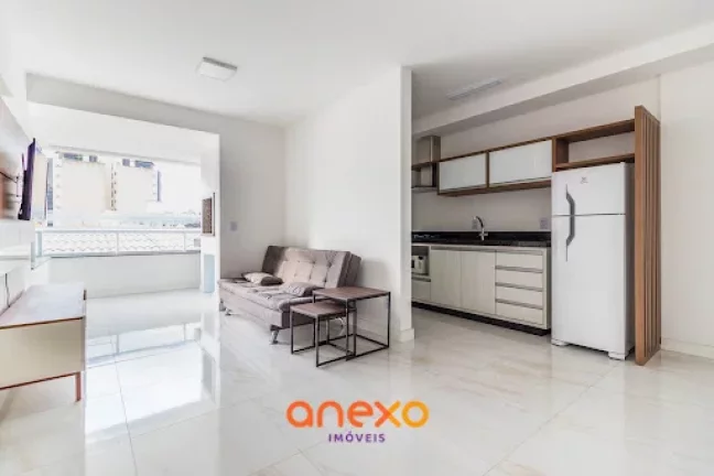 Imagem Apartamento para locação em Blumenau com 1 dormitório e área de lazer, no Edifício Punta Carena.