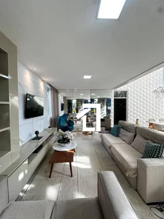 Imagem Casa no Antares – 5 Quartos | 4 Suítes | Piscina Privativa | 317m²