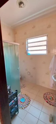 Imagem CASA COM TRES DORMITORIOS SENDO UMA SUITE, FACE NORTE