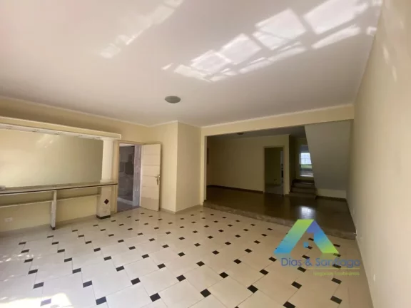 Imagem Sobrado reformado à venda com 4 dormitórios e 2 vagas no Bosque da Saúde/Sp, ao lado do Shopping Plaza Sul!
