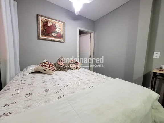 Imagem Casa no Jardim São Vicente Palotti com 3 dormitórios (1 suíte), sala ampla, cozinha, 2 banheiros, 3 vagas de garagem e 165m² construídos em terreno de 250m²