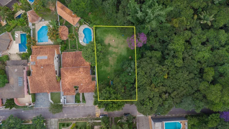 Imagem Terreno à venda em Carapicuíba divisa da Granja Viana