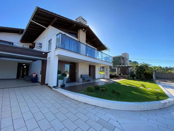 Imagem Casa à venda em Torres, Centenário, com 4 quartos, 204,24m²