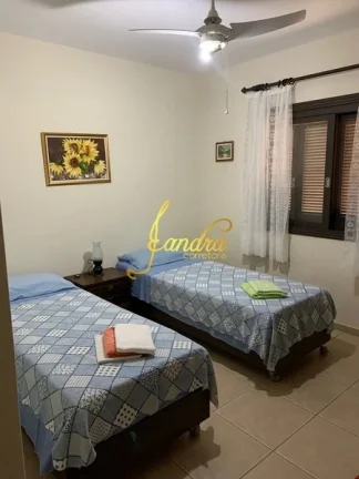 Imagem Sobrado com 7 dormitórios sendo 5 suítes e piscina, pertinho do mar