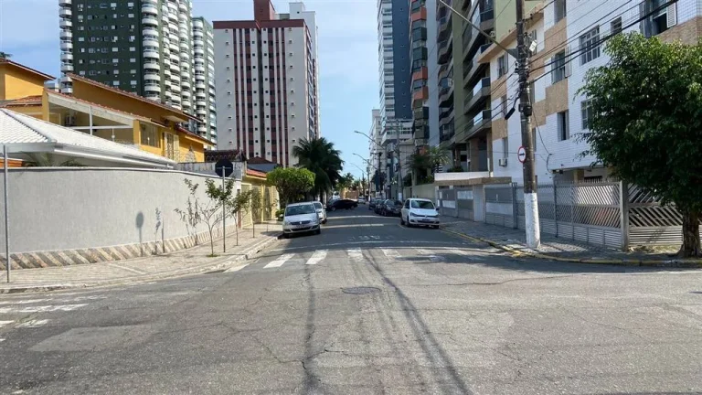 Imagem APARTAMENTO COM 100 m² - FORTE - PRAIA GRANDE SP