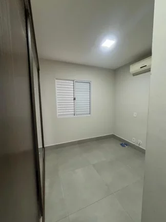 Imagem Casa em Condomínio para Venda em Cuiabá / MT no bairro Jardim Imperial