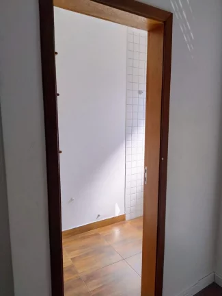 Imagem Vende-se Sobrado no Condomínio Eco Village, Jacaré, Cabreúva