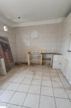 Imagem Salão comercial com 2 banheiros e 180m², no térreo.
Prédio com subsolo e 1º andar que estão lo...