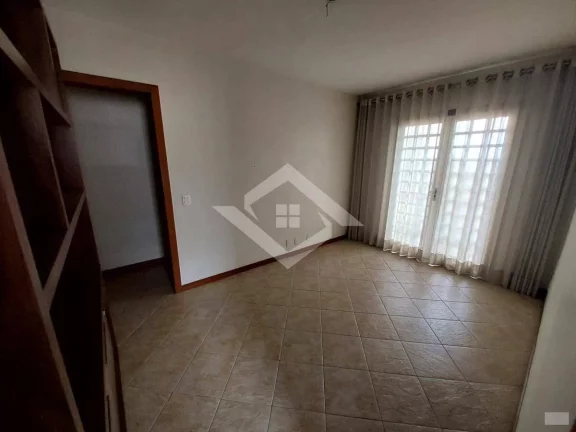 Imagem Casa 5 qrtos (2 Suítes), 2 Salões. Cond. Parque dos Girassois, Campo Grande