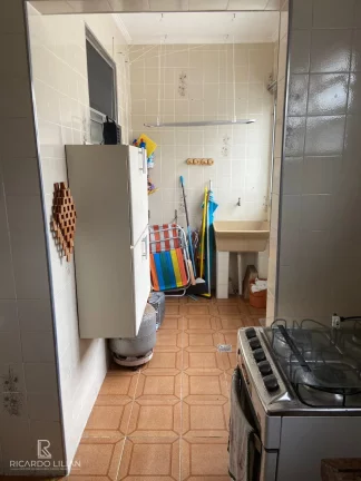 Imagem Apartamento no Canto do Forte a 3 quadras da praia - 1 dormitorio e uma vaga - A VENDA!!!