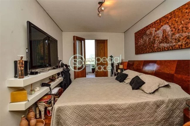 Imagem Cobertura Duplex Jardim Europa. Excelente! Duas suítes (é possível fazer mais dois dormitórios n...