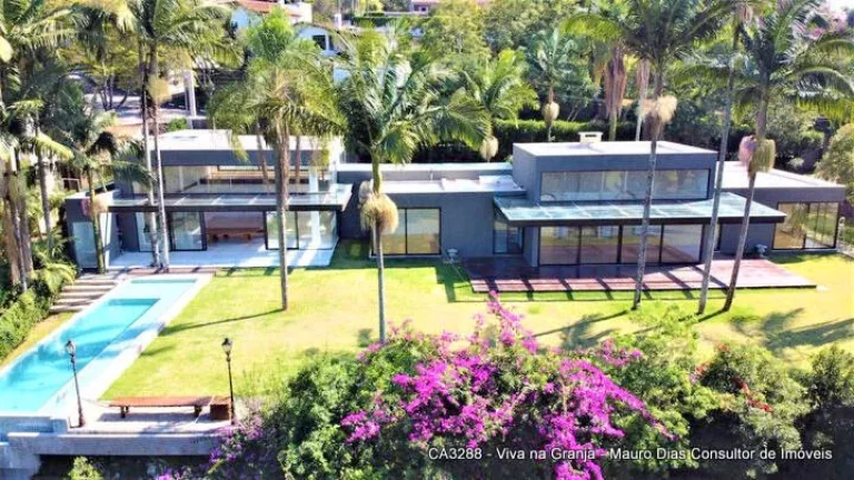 Imagem CASA MARAVILHOSA! MODERNA! DE FRENTE PARA O CAMPO DE GOLF. Granja Viana